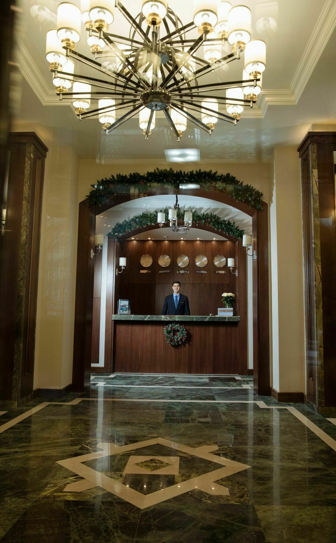 Garden Park Inn Almaty Esterno foto